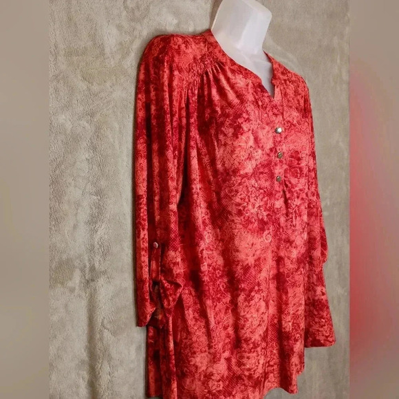 Christmas Long Sleeve Red floral velvet NOTATIONS soft‎ blouse (#924) - Picture 5 of 8